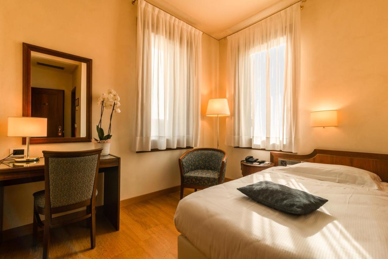 קסטלפרנקו ונטו Hotel Alla Torre מראה חיצוני תמונה